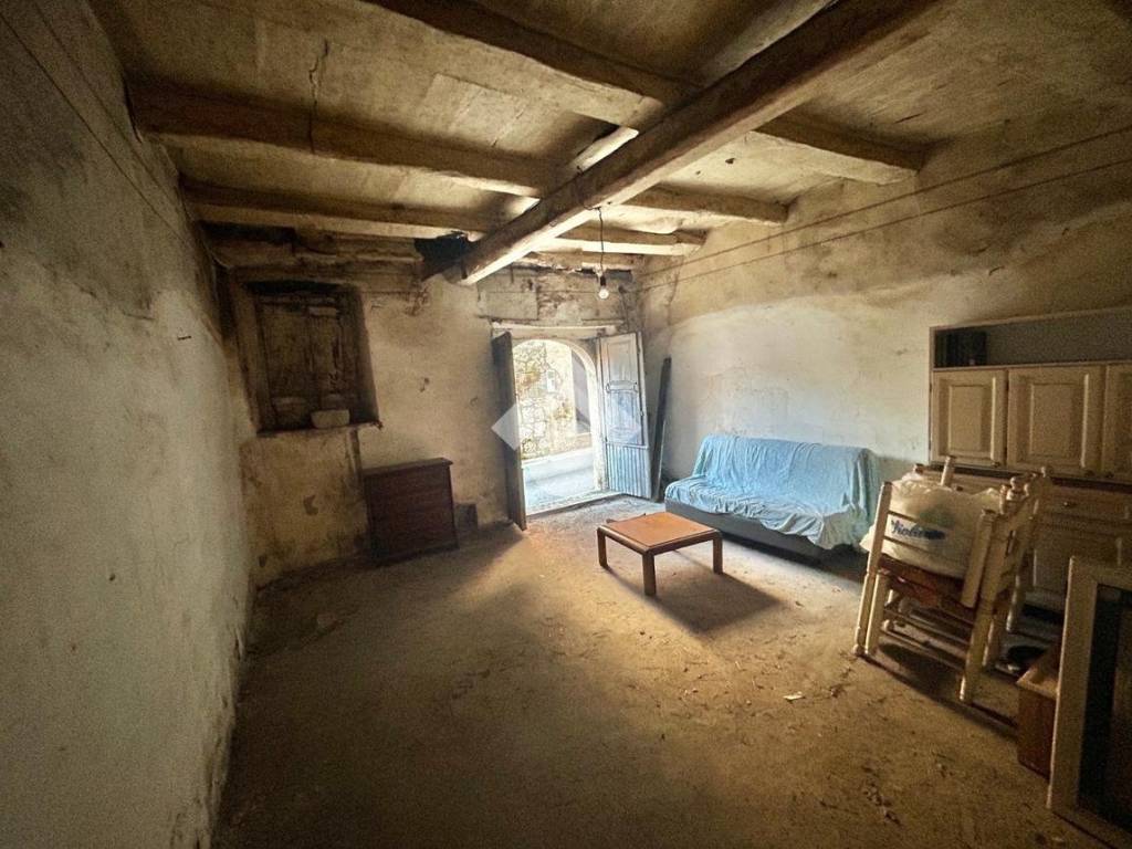 Casa indipendente a Cervinara in Corso Caudino, 62 - Foto 2