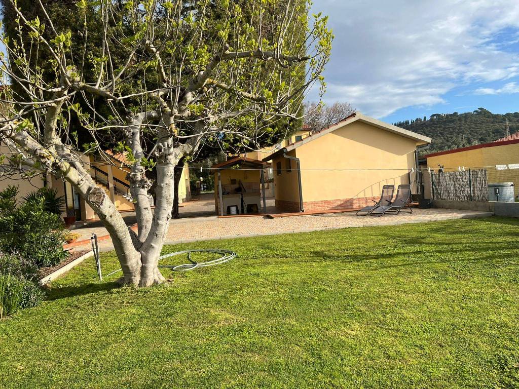 Appartamento a Campiglia marittima in Via Suveretana - Foto 4