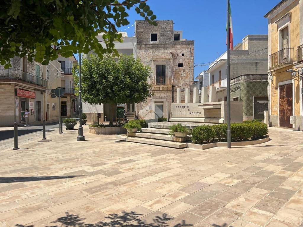 Palazzo / stabile a San michele salentino in Via Regina Elena, 26 - Foto 4