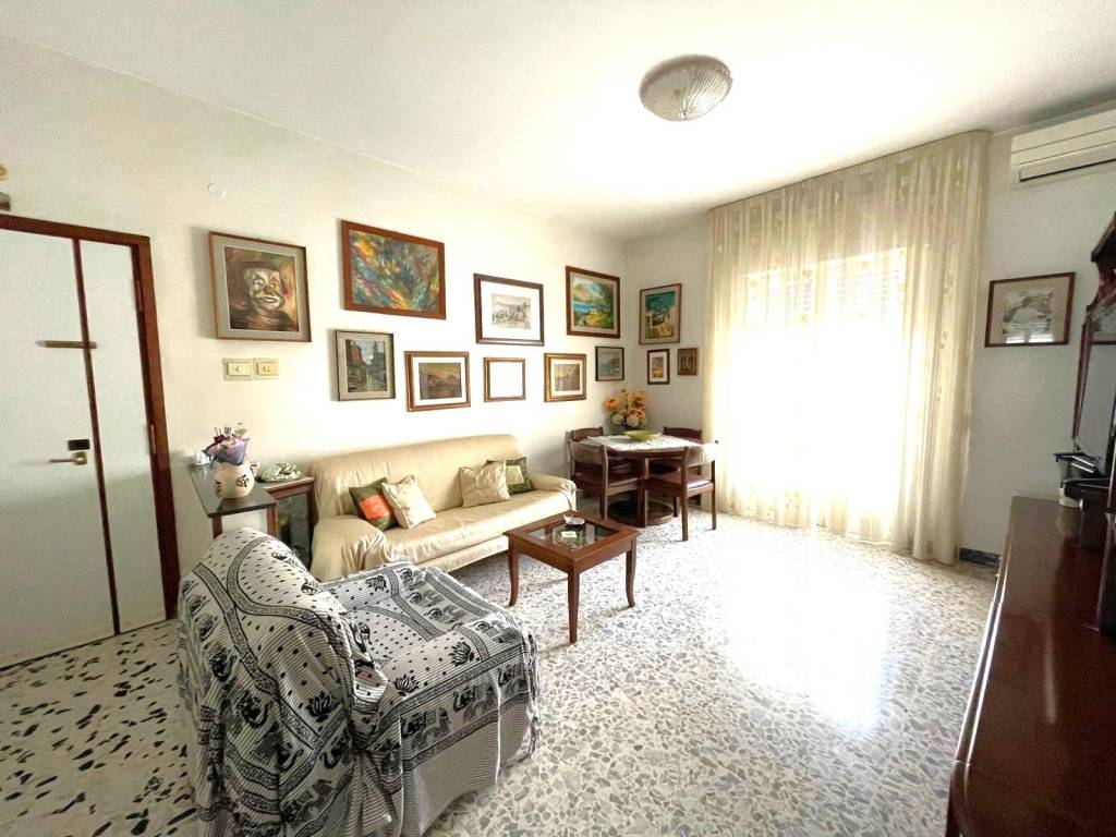 Appartamento a Portici in Viale leone, 19 - Foto 2