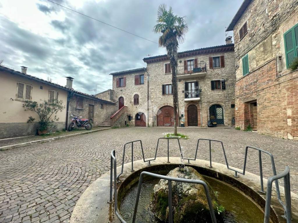 Casa indipendente a Montecastrilli in Via Dante Alighieri, 14 - Foto 3