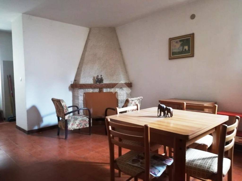 Casa indipendente a Montecastrilli in Via Dante Alighieri, 14 - Foto 4