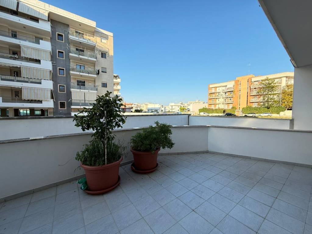 Appartamento a Triggiano in Via Antonio Sciesa - Foto 4