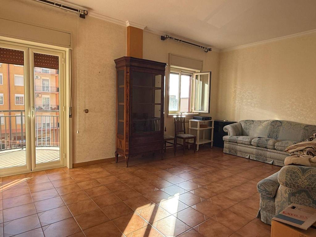 Appartamento a Caltanissetta in Via Michele Amari, 12 - Foto 3