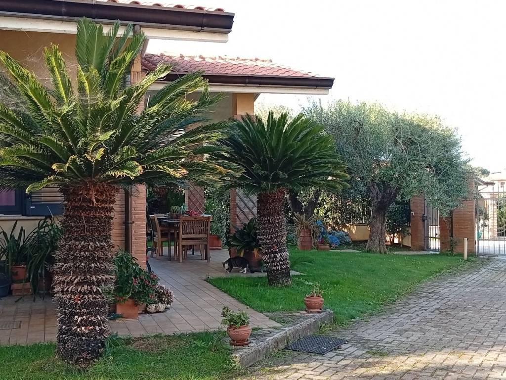 Villa a Cisterna di latina in Via Roma - Foto 3