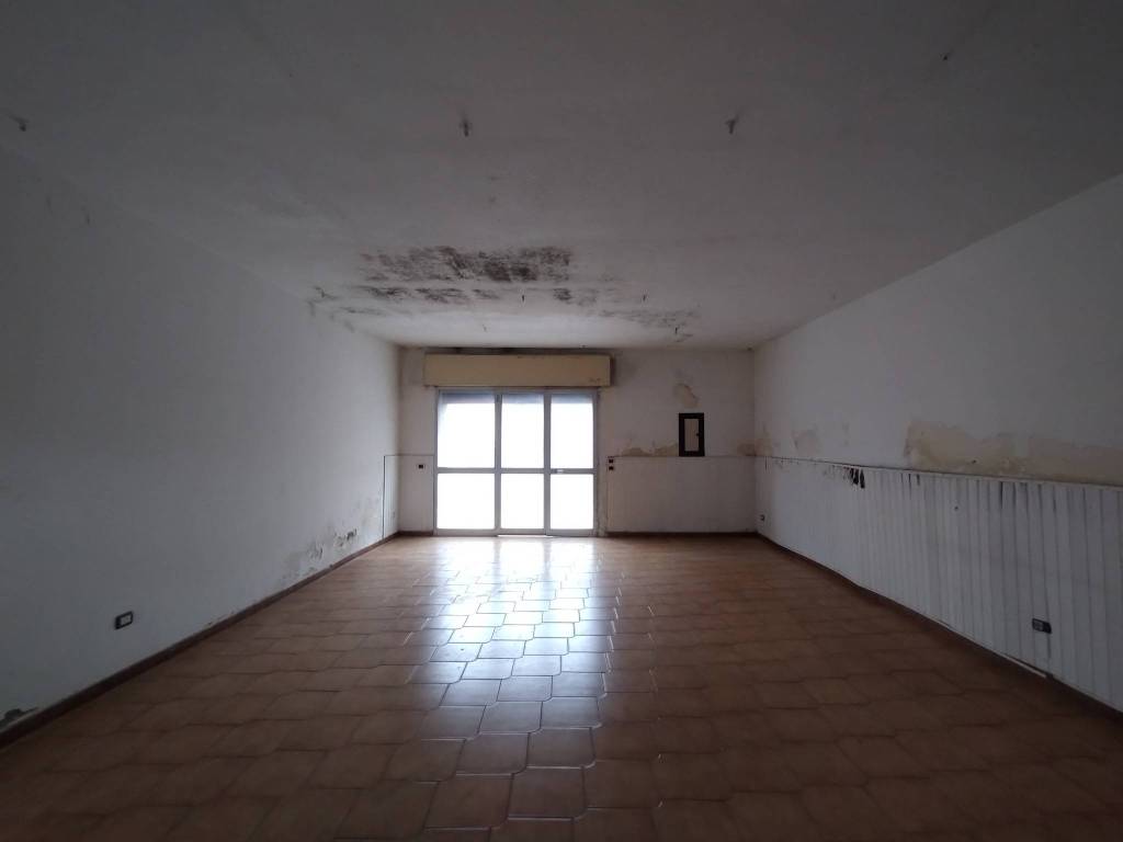 Casa indipendente a Fiumefreddo di sicilia in Via Diana - Foto 2