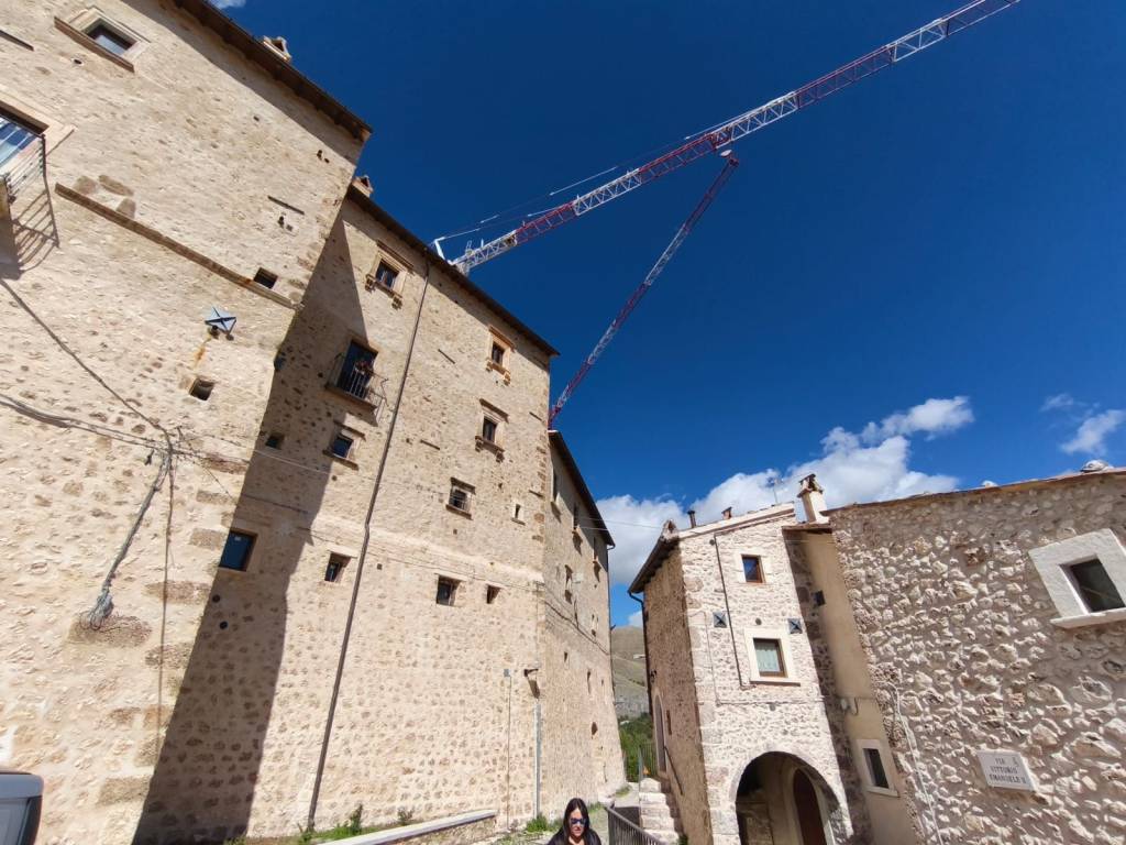 Appartamento a Santo stefano di sessanio in Piazza Medicea - Foto 4