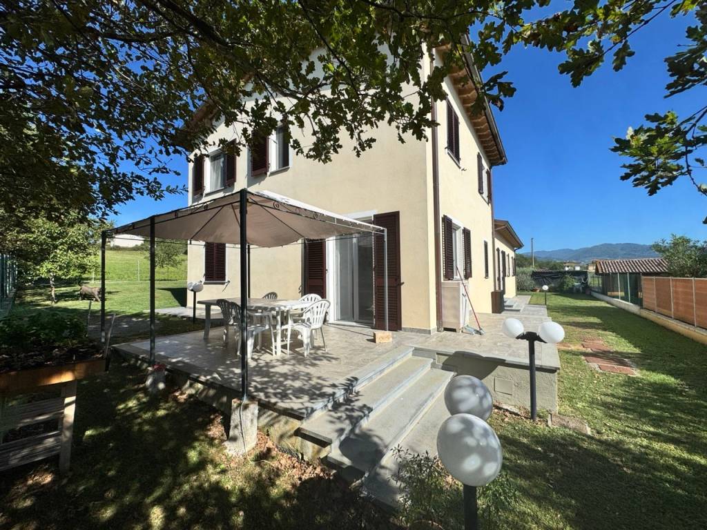 Villa a Porcari in Via della Pace - Foto 5