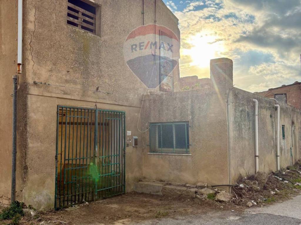 Casa indipendente a Caltagirone in Via della Prece, 1 - Foto 2