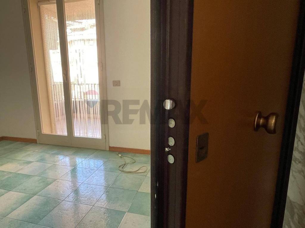 Appartamento a Giardini-naxos in via vittorio emanuele, 169 - Foto 2