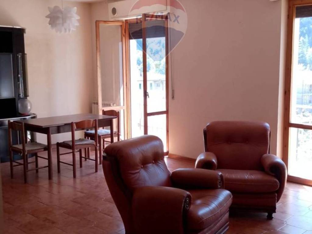 Appartamento a Pioraco in Via della Madonnetta, 68 - Foto 2