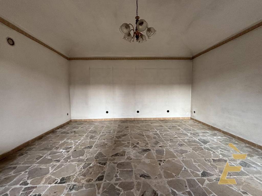 Rustico / casale a Valfenera in via vittorio veneto, 14 - Foto 5