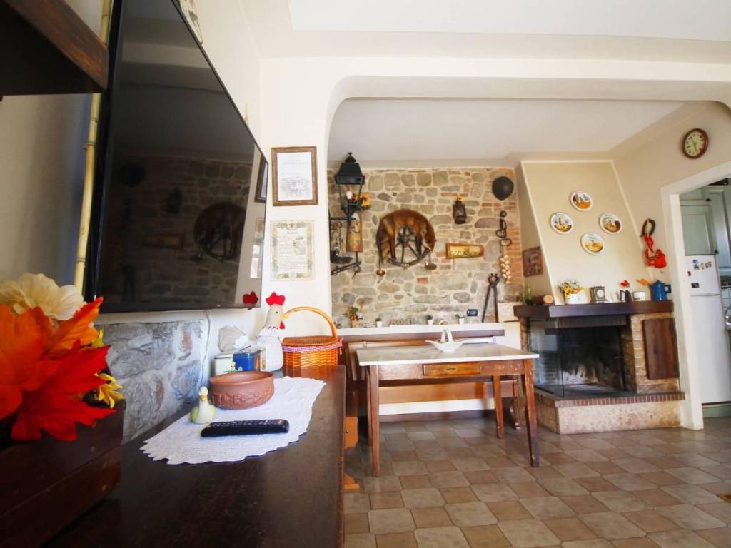 Appartamento a Monsummano terme in Montevettolini - Foto 4