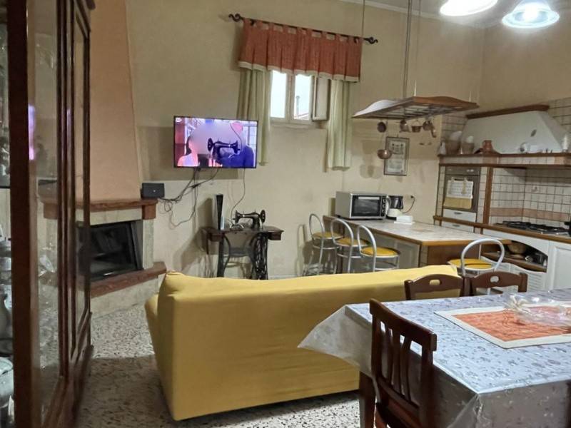 Palazzo / stabile a Maddaloni in Via Cancello - Foto 3