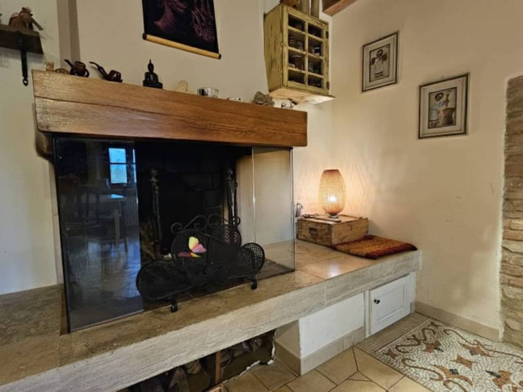 Appartamento a Poggibonsi in Strada Provinciale di San Gimignano - Foto 5