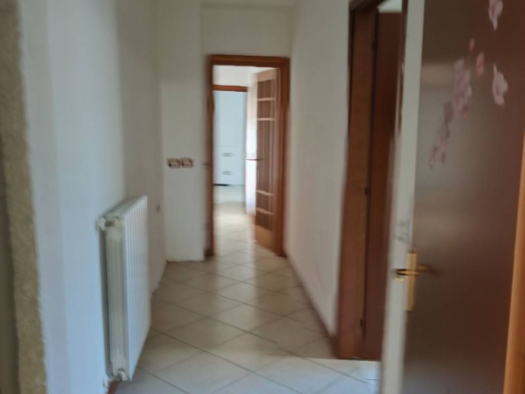 Appartamento a Cuveglio in Via Vidoletti - Foto 4