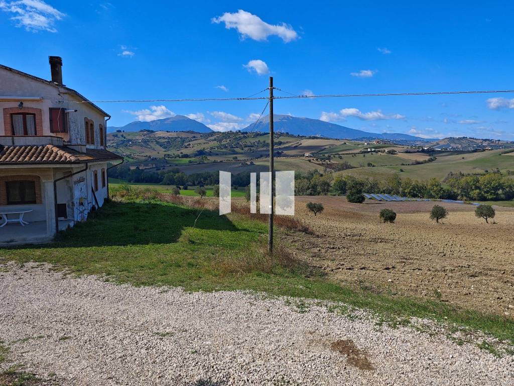 Villa a Bellante in Via Villa De Luca, 12 - Foto 3