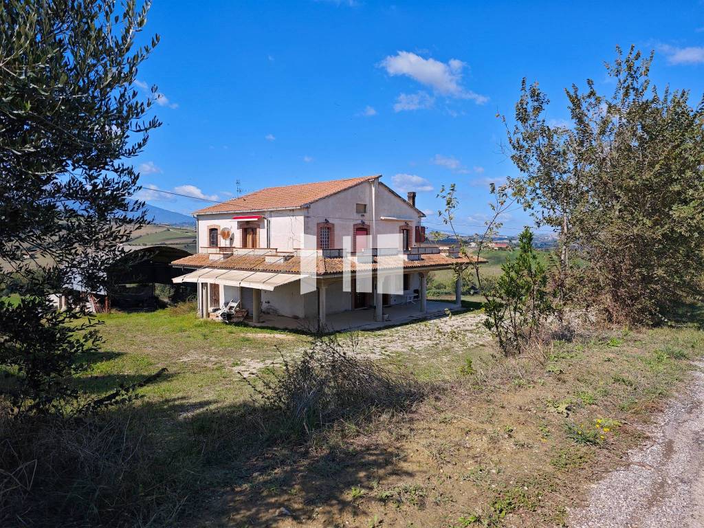 Villa a Bellante in Via Villa De Luca, 12 - Foto 4