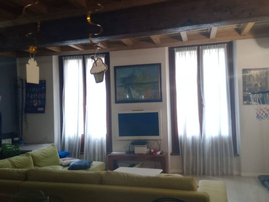 Appartamento a Mantova in Via Giovanni Marangoni - Foto 2