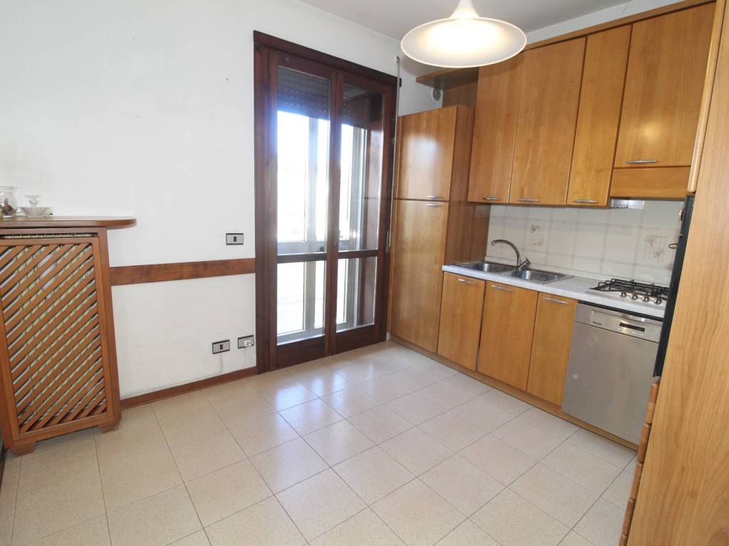Appartamento a Castelgomberto in Via Antonio Canova - Foto 2