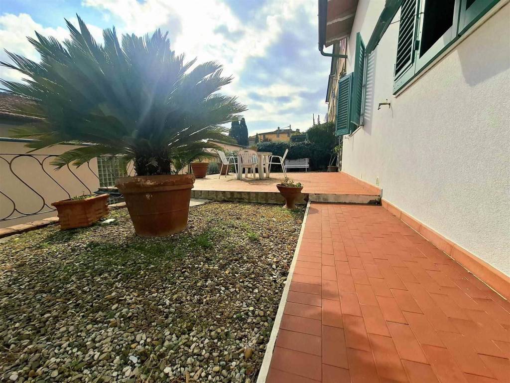 Villa a Carmignano in Via Mauro Chiti - Foto 3
