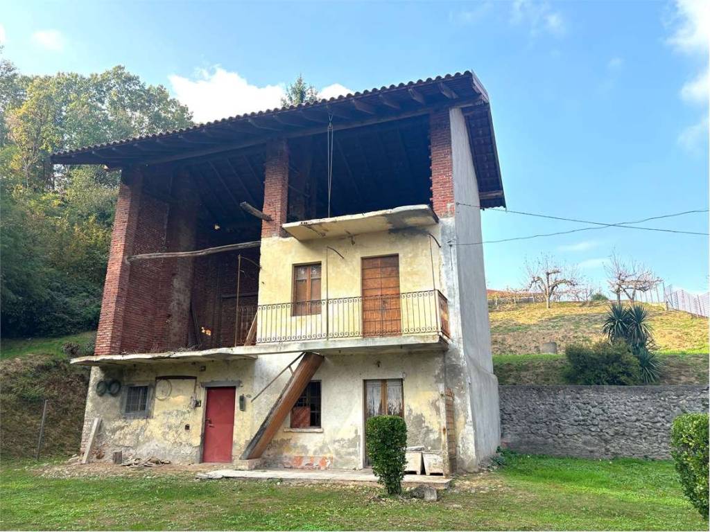 Rustico / casale a Bogogno in Via IV Novembre, 20 - Foto 2