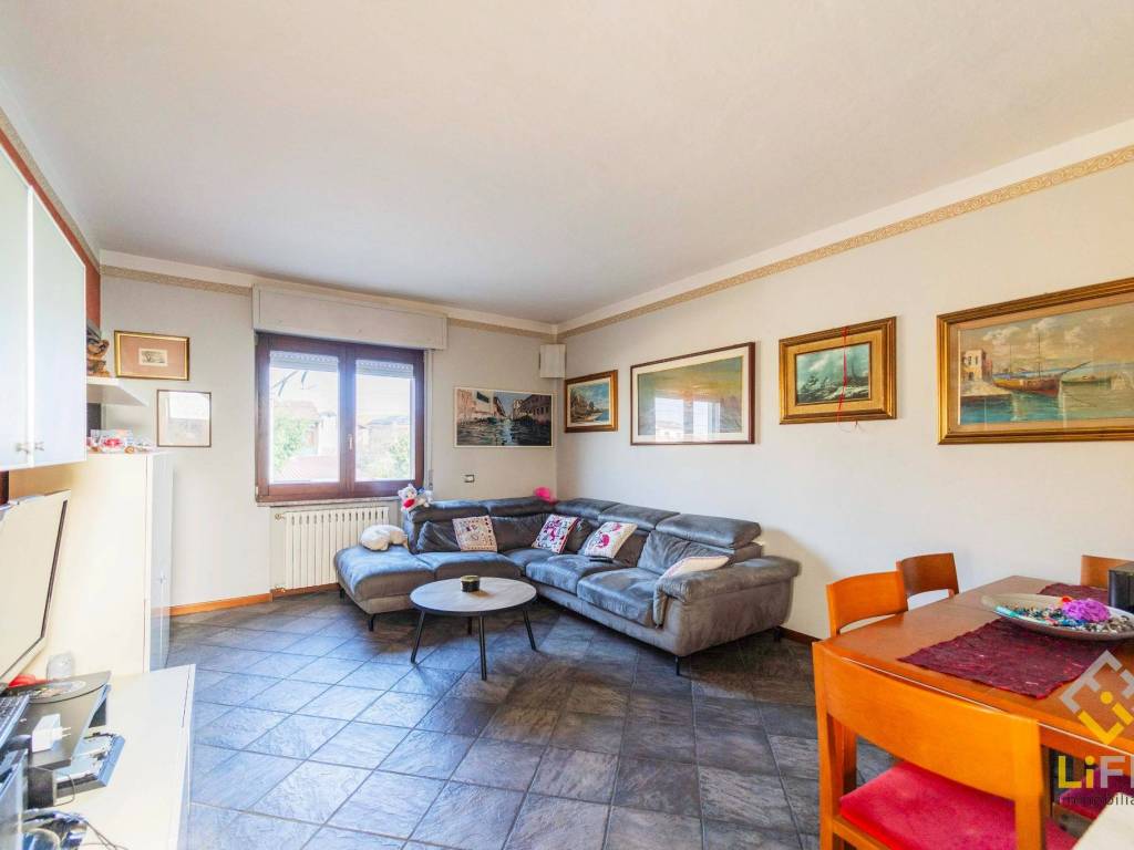 Villa a Galliate in Via Archimede, 6 - Foto 4