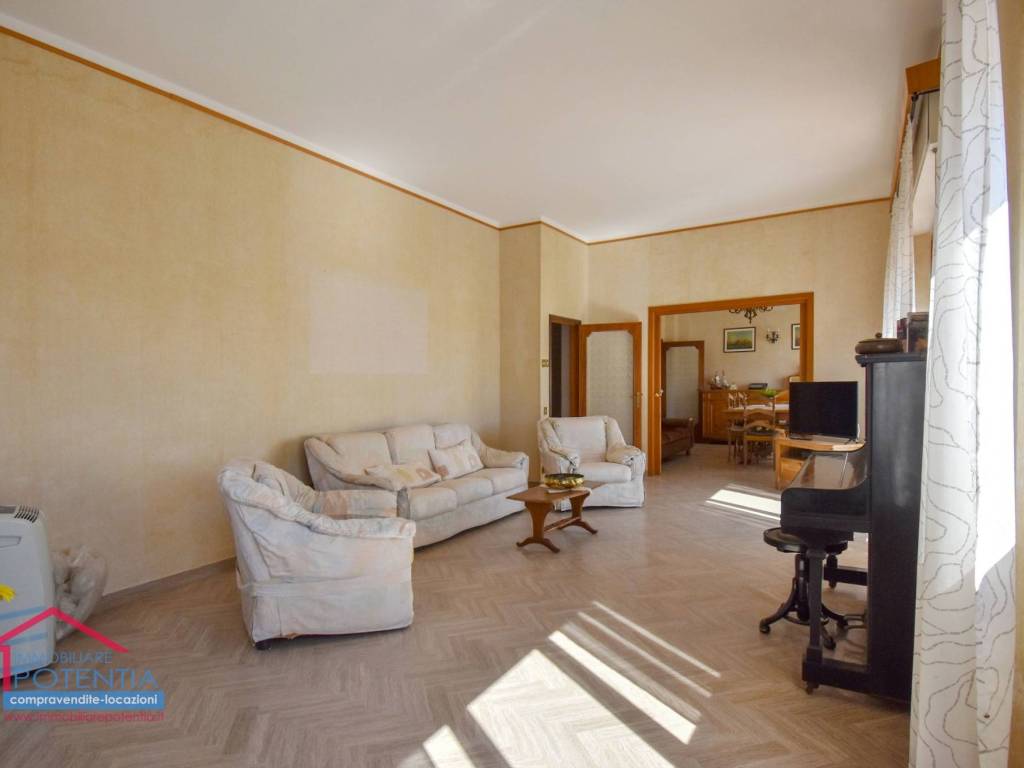 Appartamento a Potenza picena in Piazza Giacomo Matteotti, 1 - Foto 5