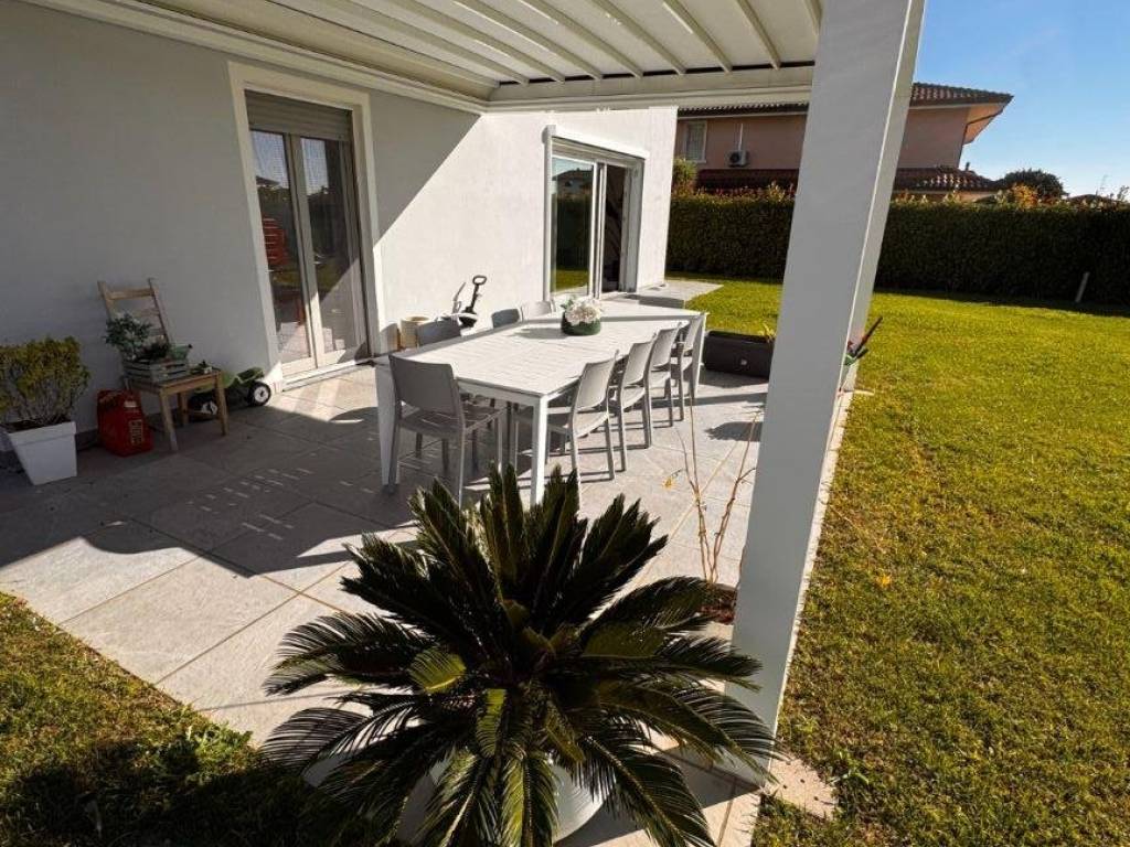 Villa a Massa e cozzile in Strada Regionale Lucchese - Foto 4