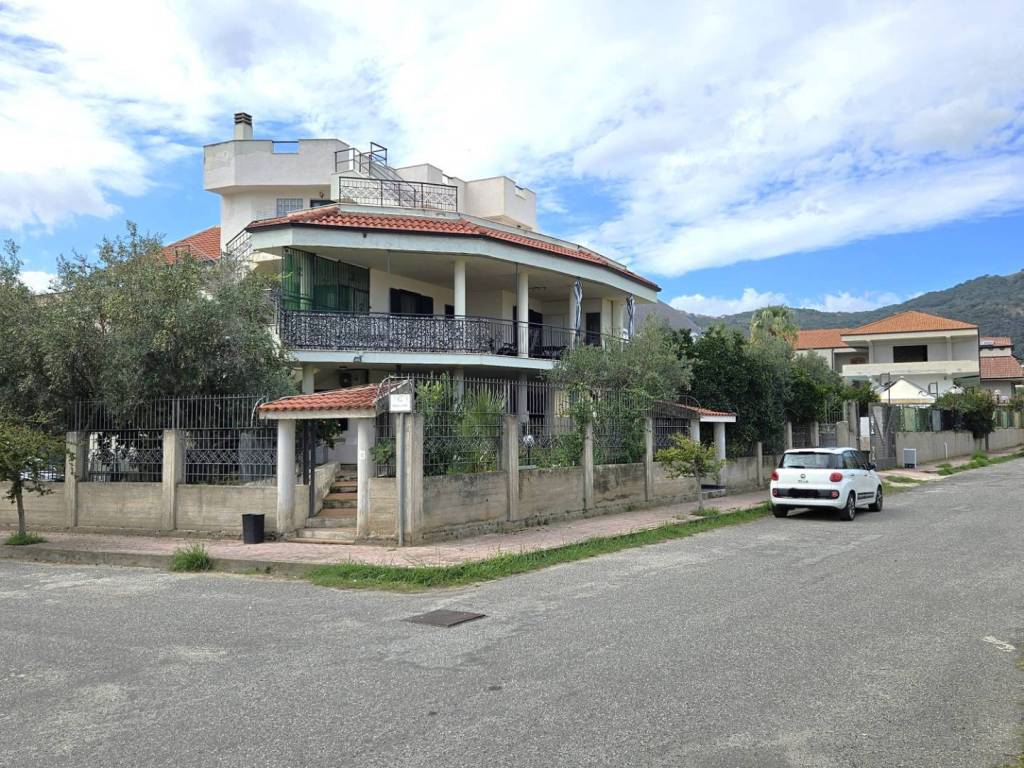 Appartamento a Montepaone in via Pietro Nenni, 2 - Foto 4