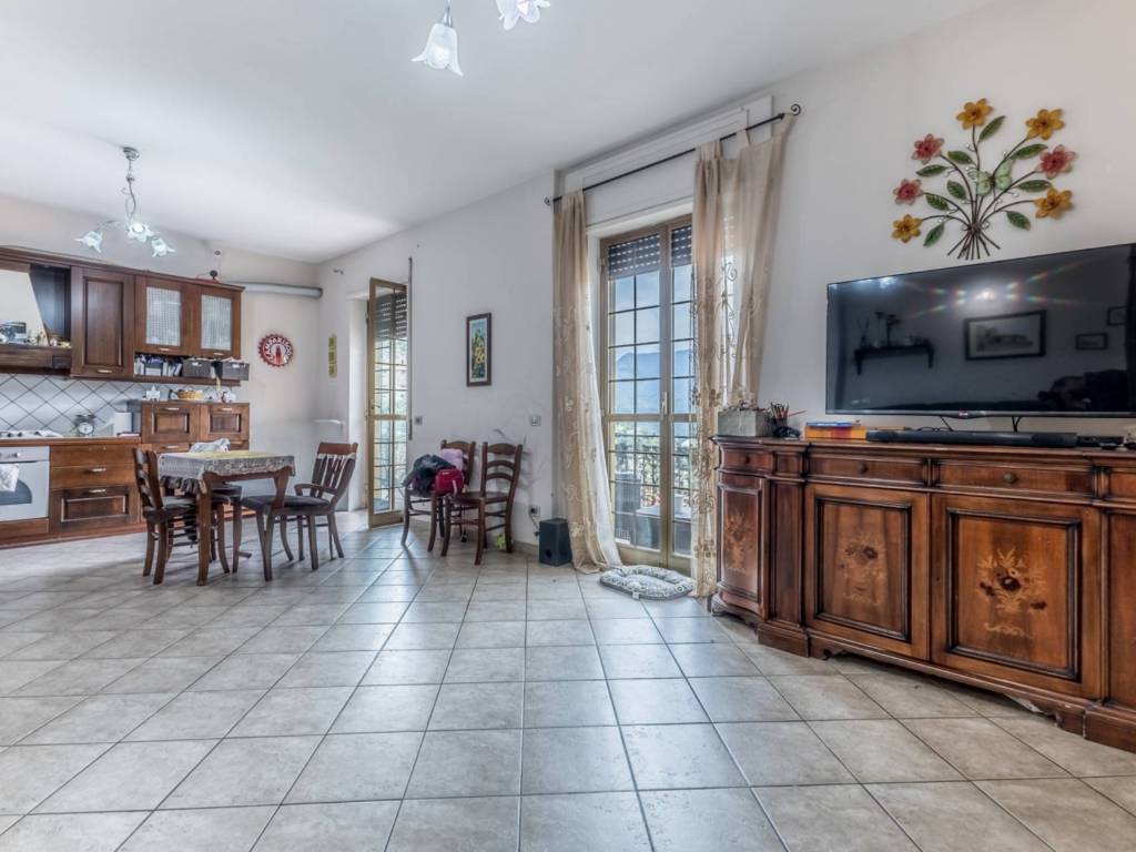 Appartamento a Maenza in Viale San Rocco - Foto 2