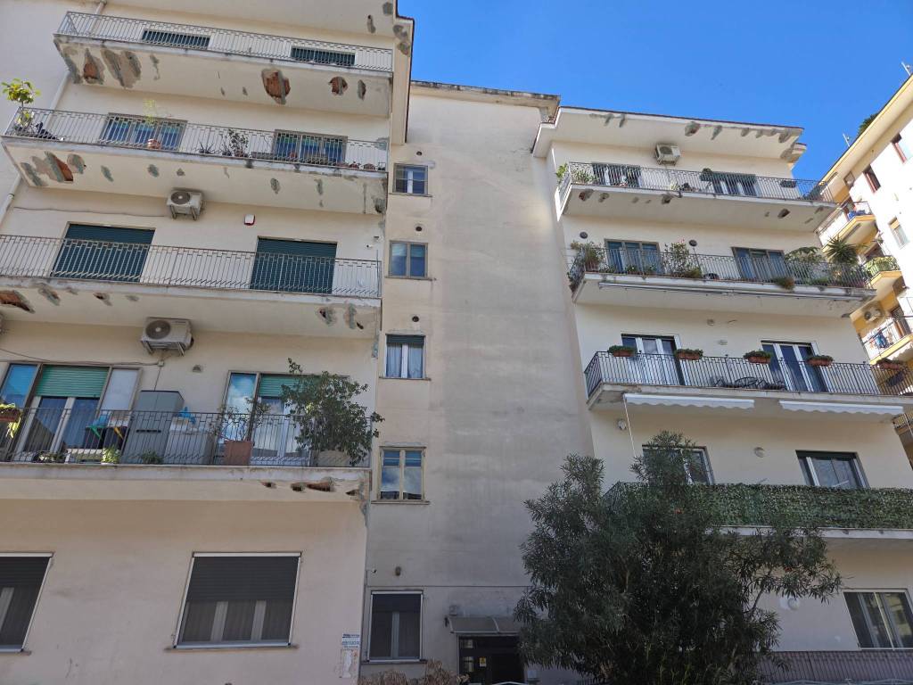 Appartamento a Salerno in Via Paolo Vocca - Foto 3