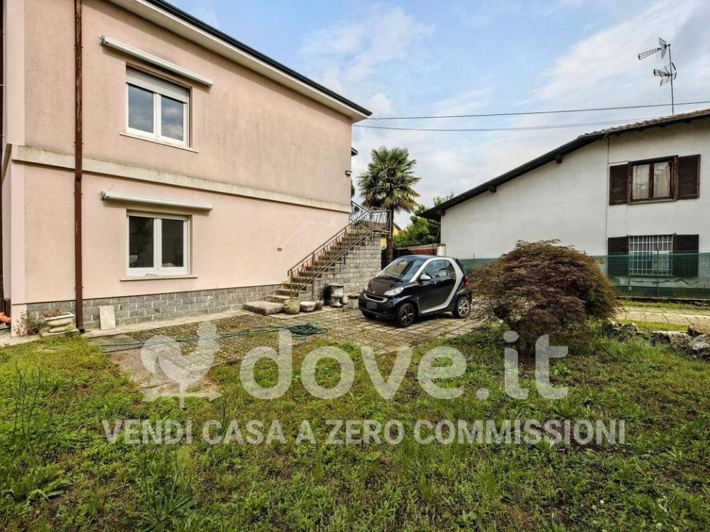 Villa a Besnate in Via Carducci - Foto 4