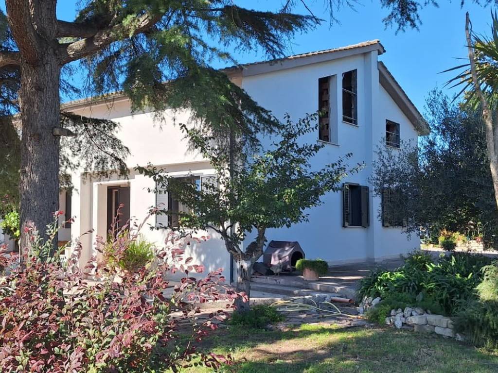 Villa a Aprilia in Via del Frassineto - Foto 2