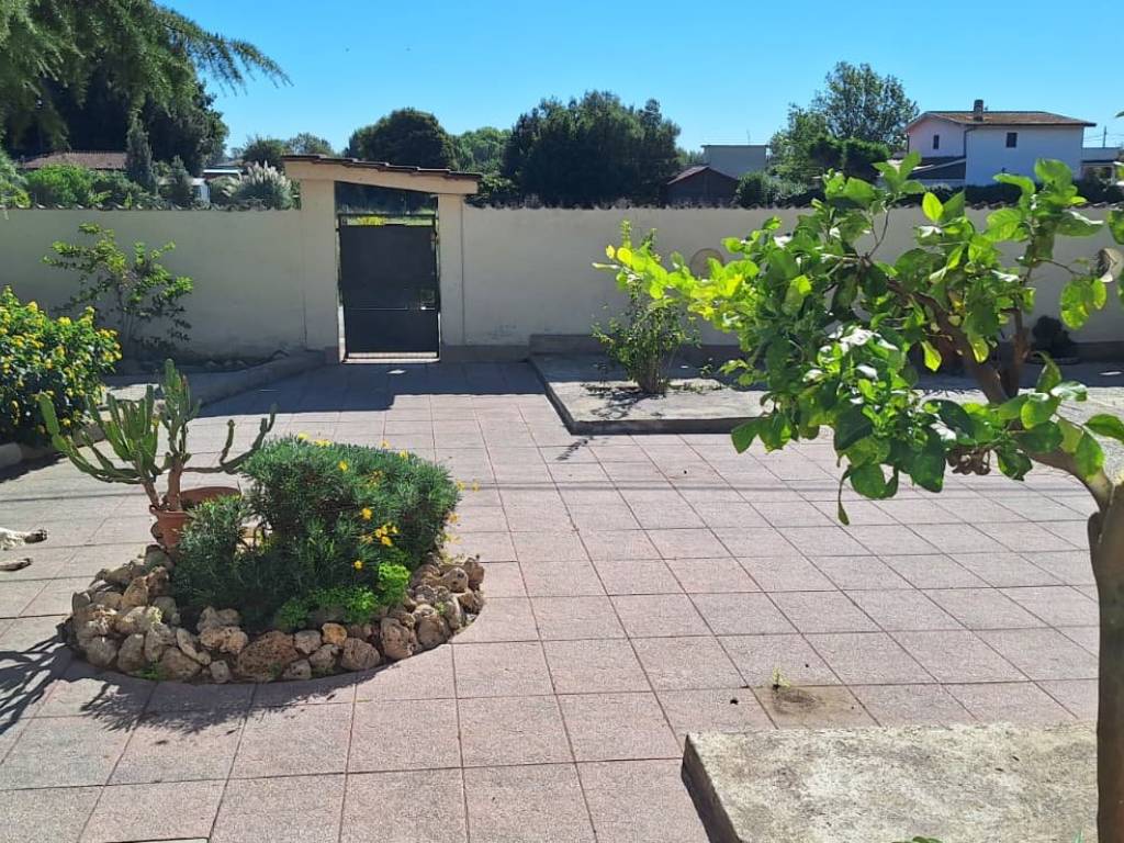 Villa a Aprilia in Via del Frassineto - Foto 4