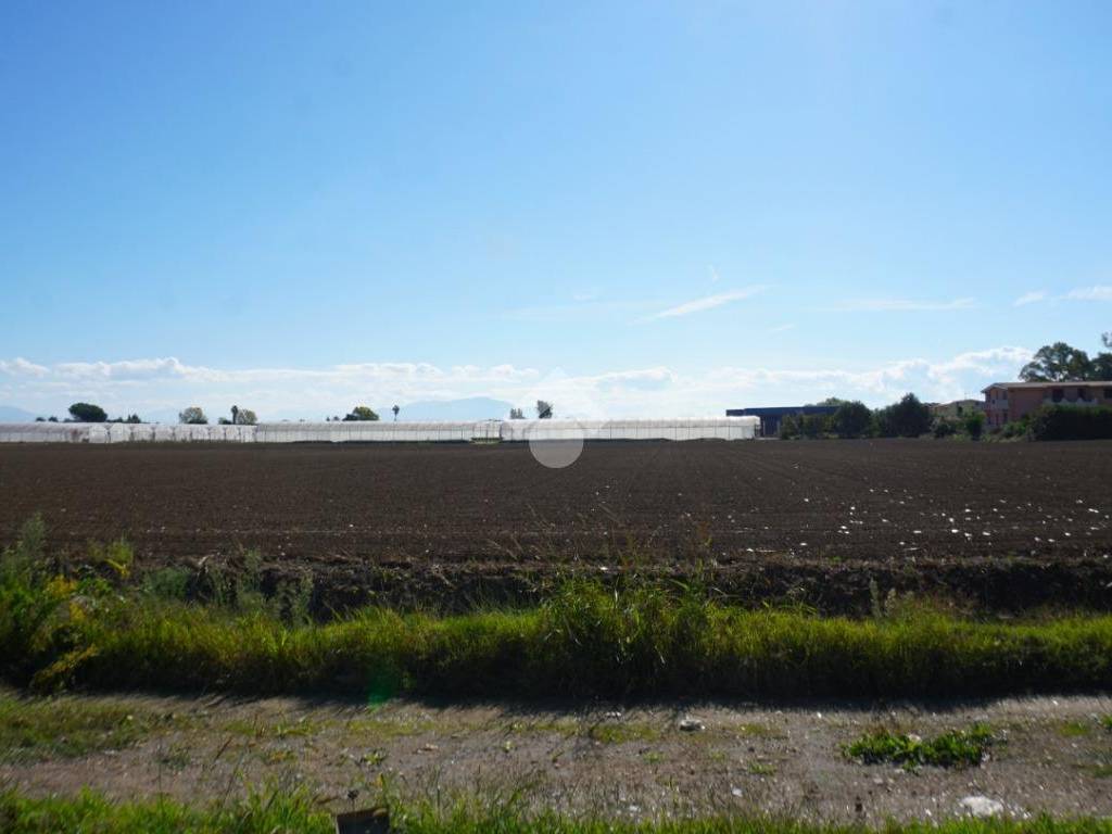 Terreno a Pontecagnano faiano in Via Lago Trasimeno - Foto 3
