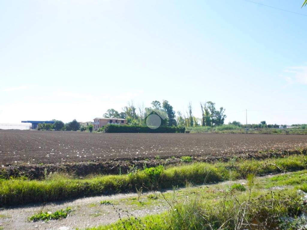 Terreno a Pontecagnano faiano in Via Lago Trasimeno - Foto 4