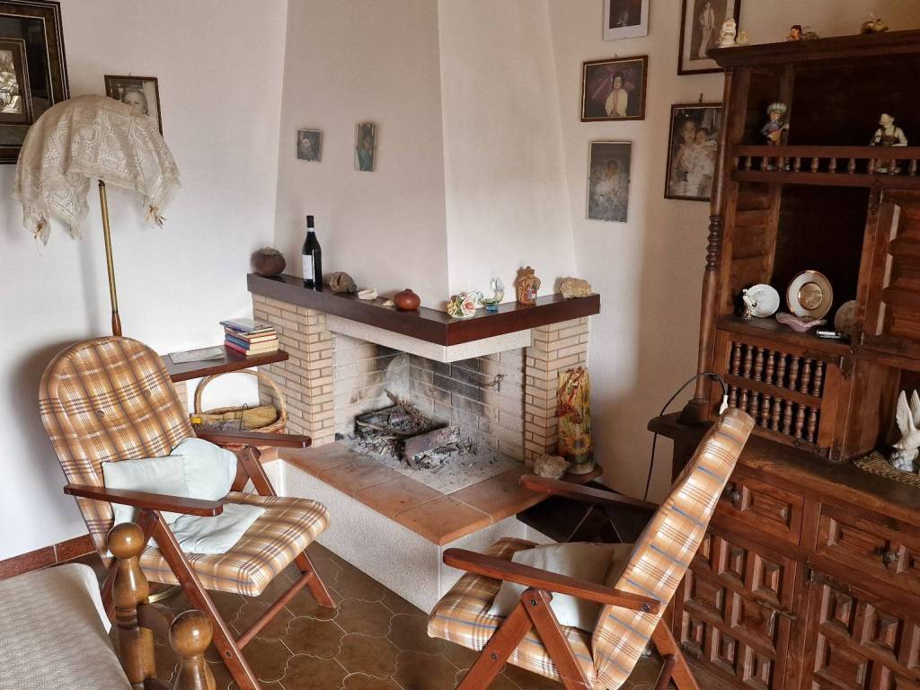 Casa indipendente a Sante marie in Corso Giuseppe Garibaldi, 73 - Foto 4