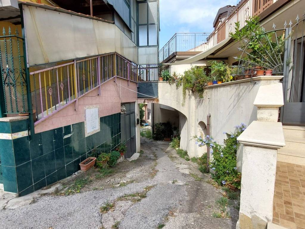 Appartamento a Salerno in Via Santa Maria del Campo - Foto 3