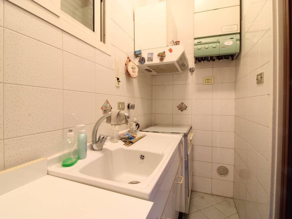 Appartamento a Casalecchio di reno in Via Antonio Zannoni - Foto 4