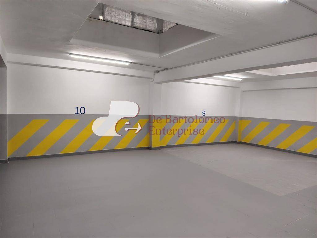 Box / garage a Bari in Via Quarto - Foto 2