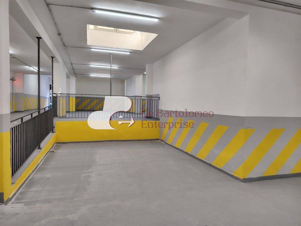 Box / garage a Bari in Via Quarto - Foto 4