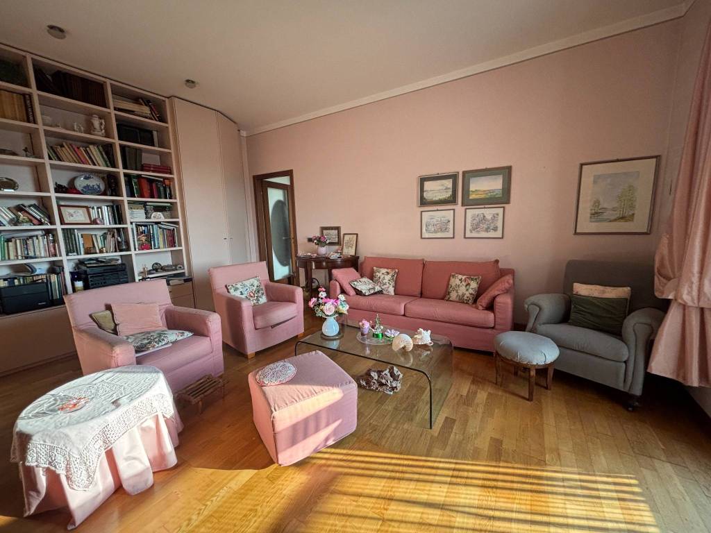 Appartamento a Galliate in Via Giacomo Matteotti, 66 - Foto 2