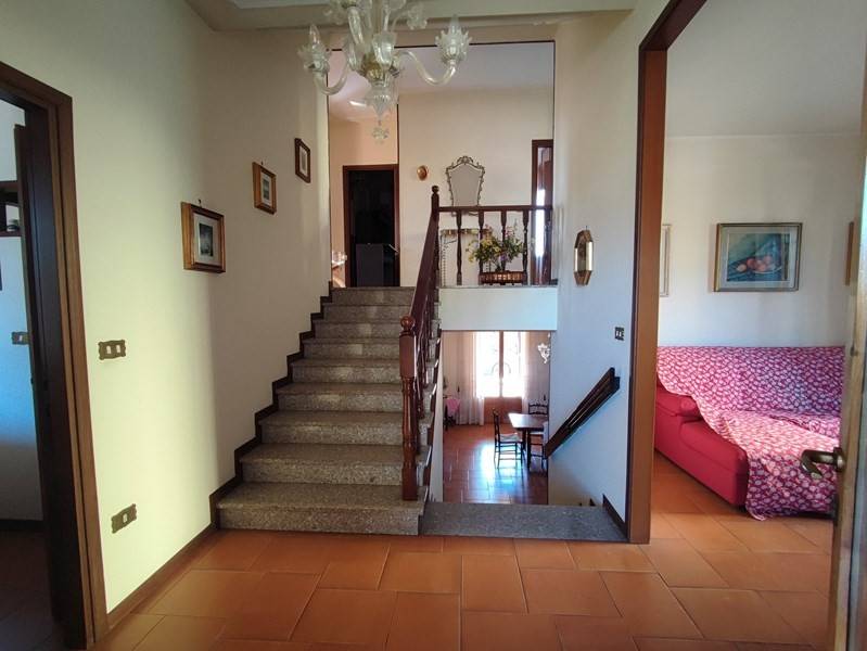 Villa a Bondeno in Via Gian Lorenzo Bernini, 12 - Foto 2