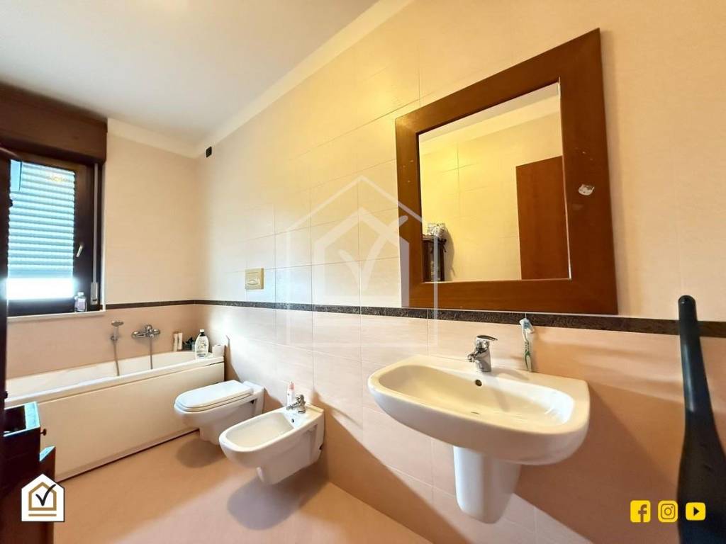 Appartamento a Bari in Strada Capo Scardicchio - Foto 5