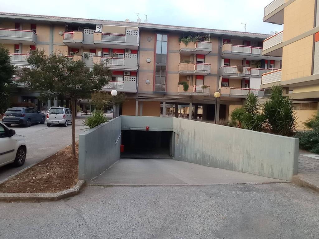 Box / garage a Bitritto in Via Padre Pio da Pietrelcina - Foto 2