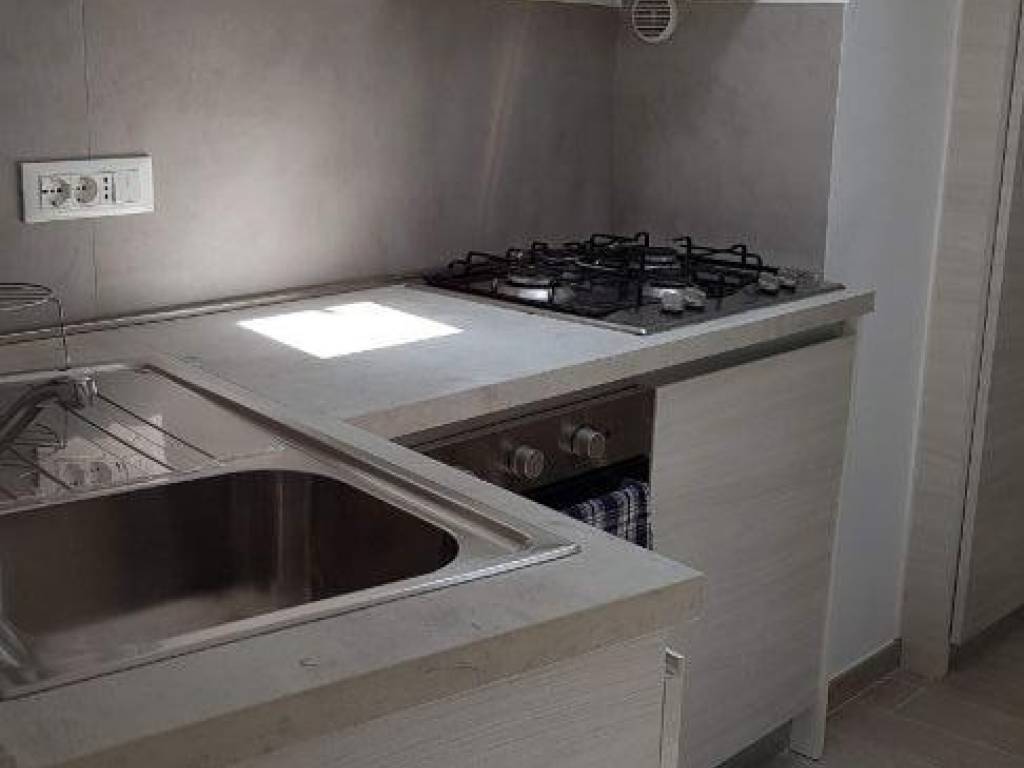 Appartamento a Finale ligure in Via Generale Enrico Caviglia, 28 - Foto 5