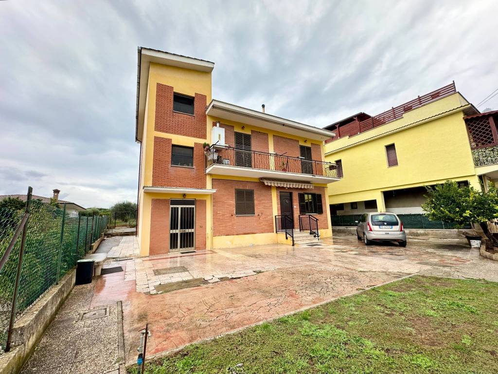 Appartamento a Lanuvio in Via Cisternense - Foto 4
