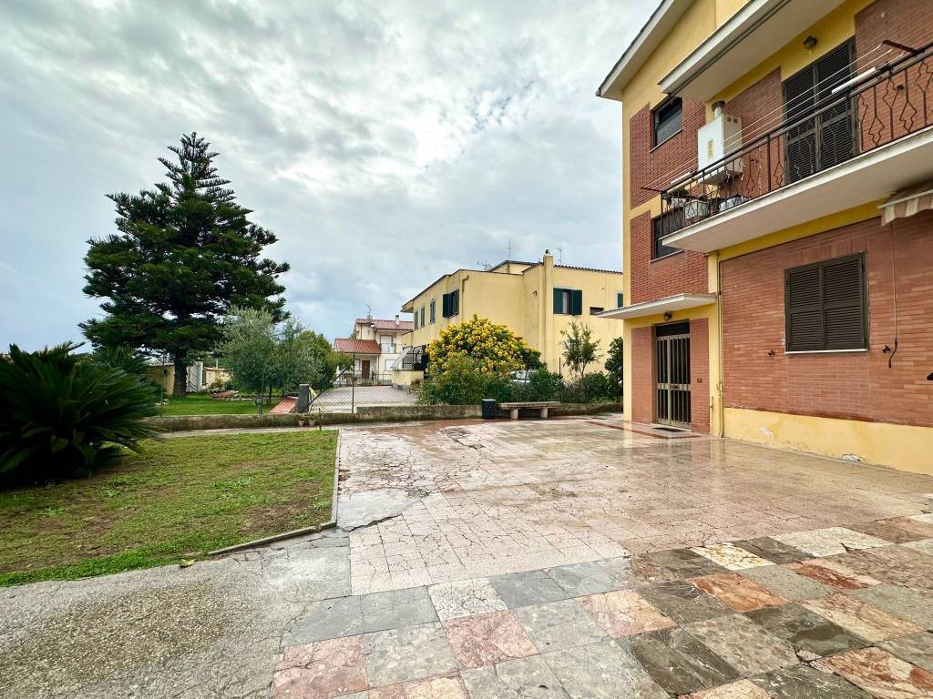 Appartamento a Lanuvio in Via Cisternense - Foto 5