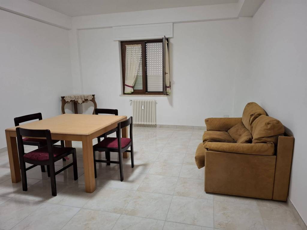 Appartamento a L'aquila in Via Colombo Andreassi - Foto 2